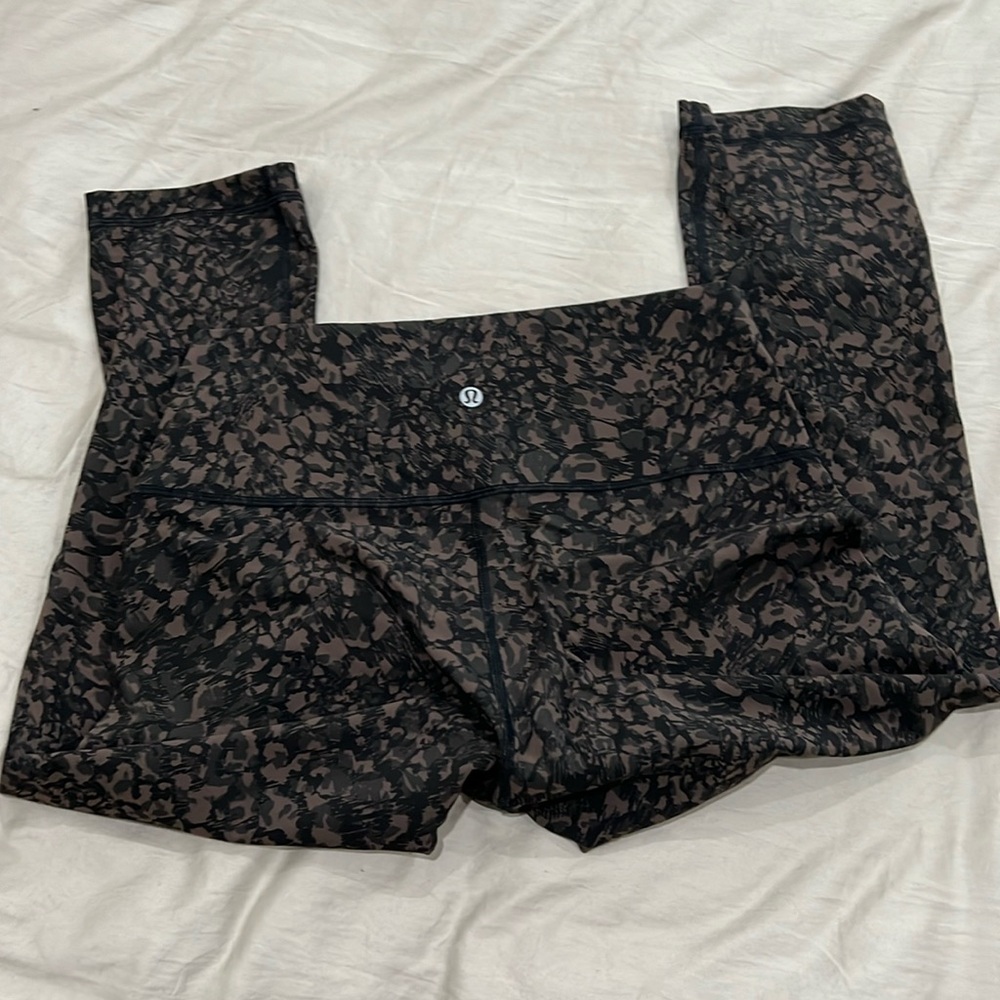 Lululemon size 10 like new